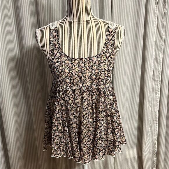 Delia’s Racerback Tank Shirt - Picture 1 of 7